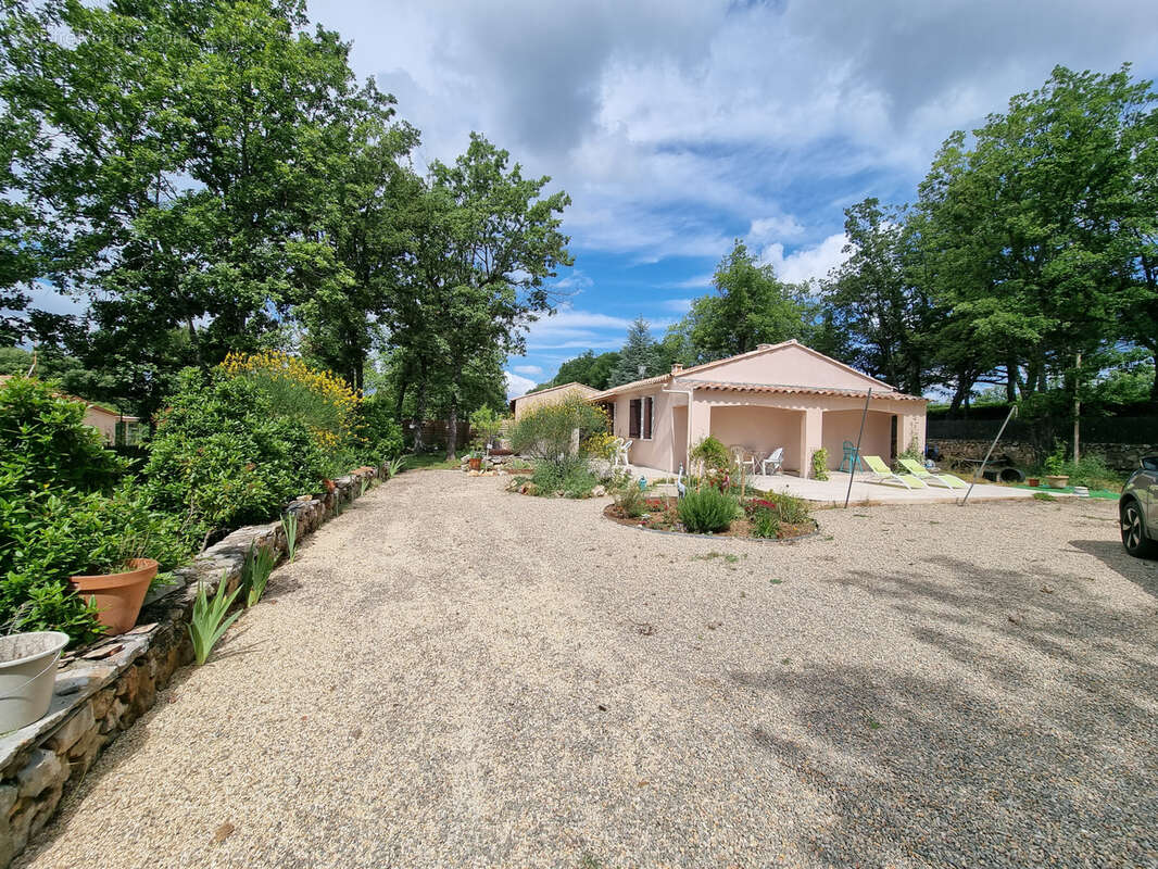 Maison à REGUSSE