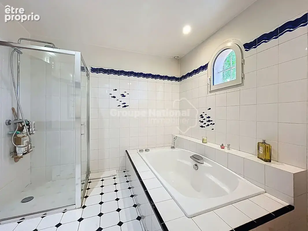 Maison Piolenc 190 m² sur terrain de 4528 m² arboré avec piscine - photo 14