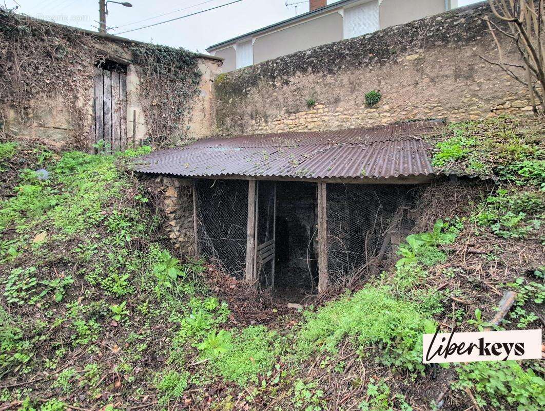 Maison à MONTREUIL-BELLAY