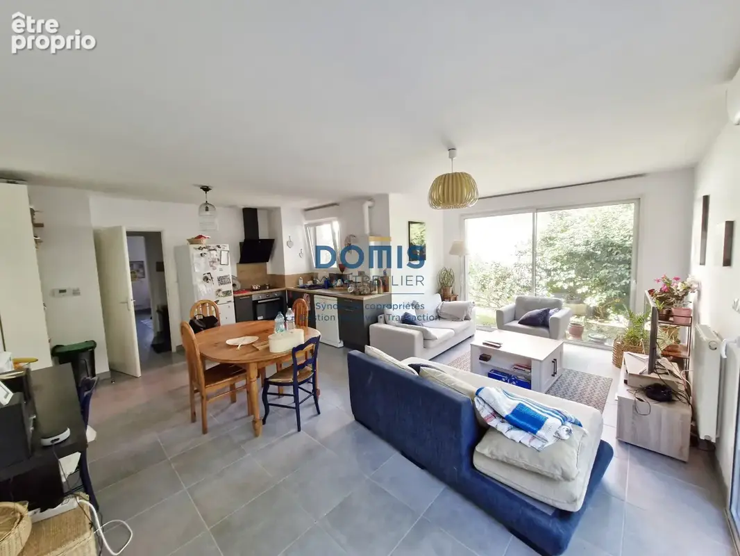 À vendre   Villa T4 avec jardin, piscine et 2 garages   Prades-le-Lez - photo 2