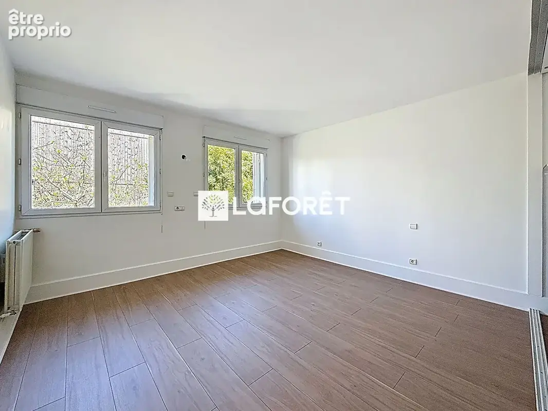 Montreuil la boissiere - maison de 7 pieces sur 185 m² - photo 8