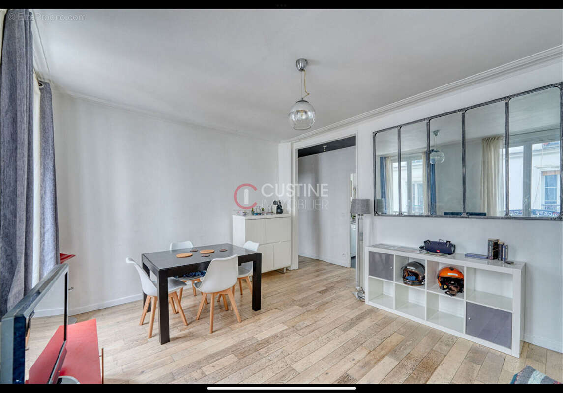 Appartement à PARIS-18E