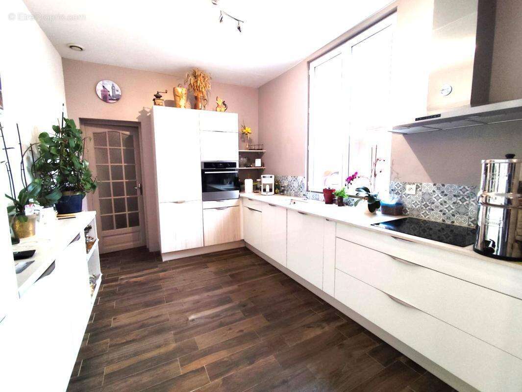 Maison à COURVILLE-SUR-EURE