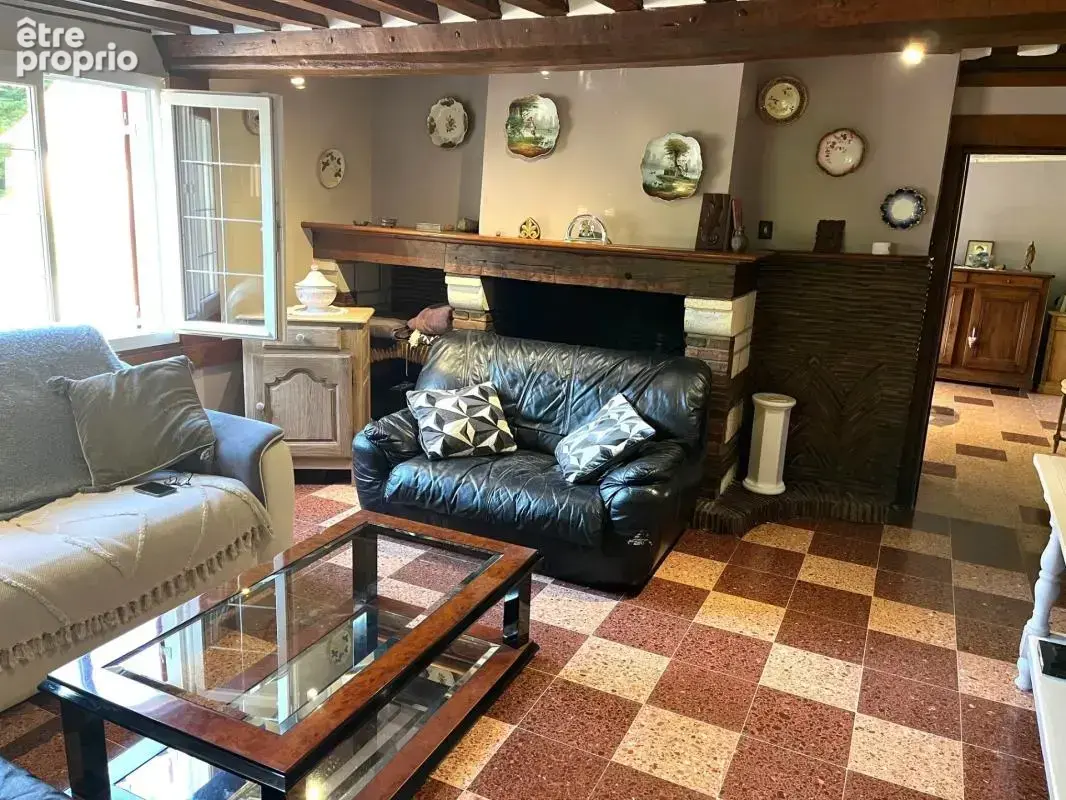 joli manoir de 156 M2 en surface utile avec son annexe sur une terrain d'1,3 hectares arboré - photo 13