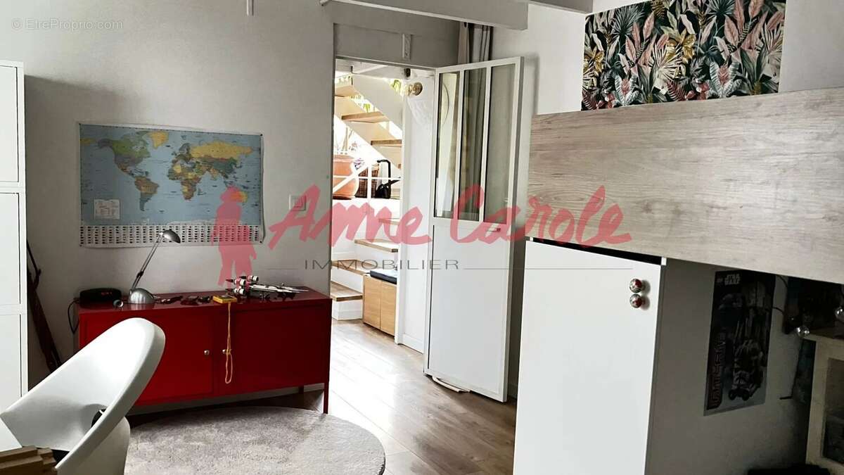 Appartement à PARIS-20E