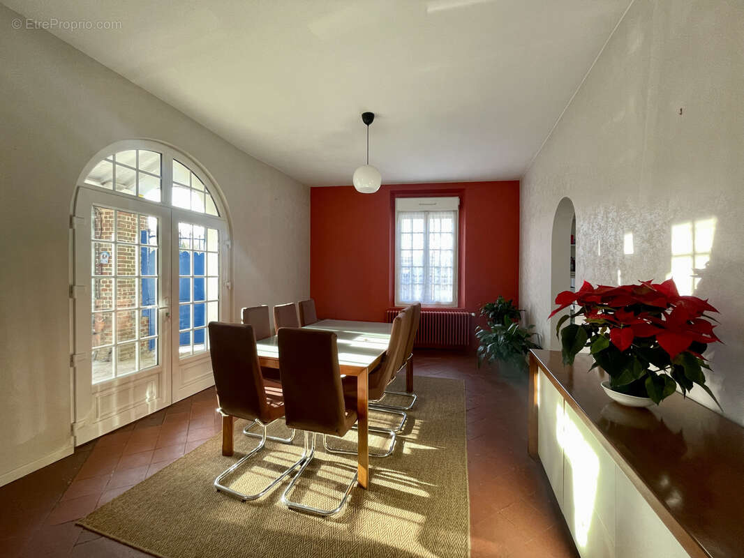 Maison à LA VACHERIE