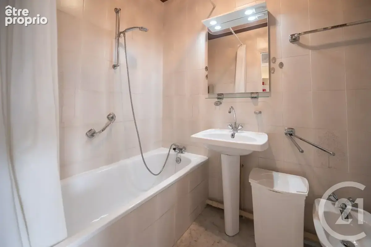 Appartement 1 pièce 31 m² à vendre à Le Lavandou (83980) - photo 8