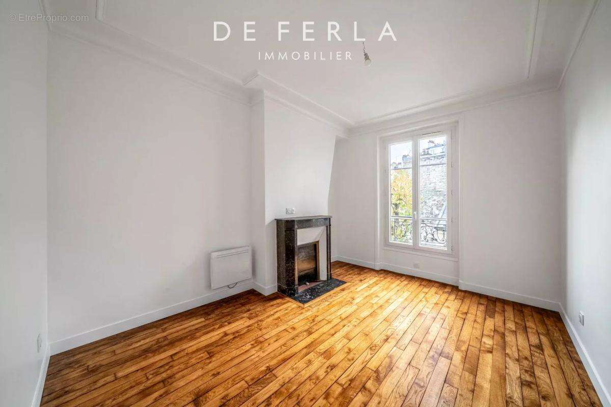 Appartement à PARIS-15E