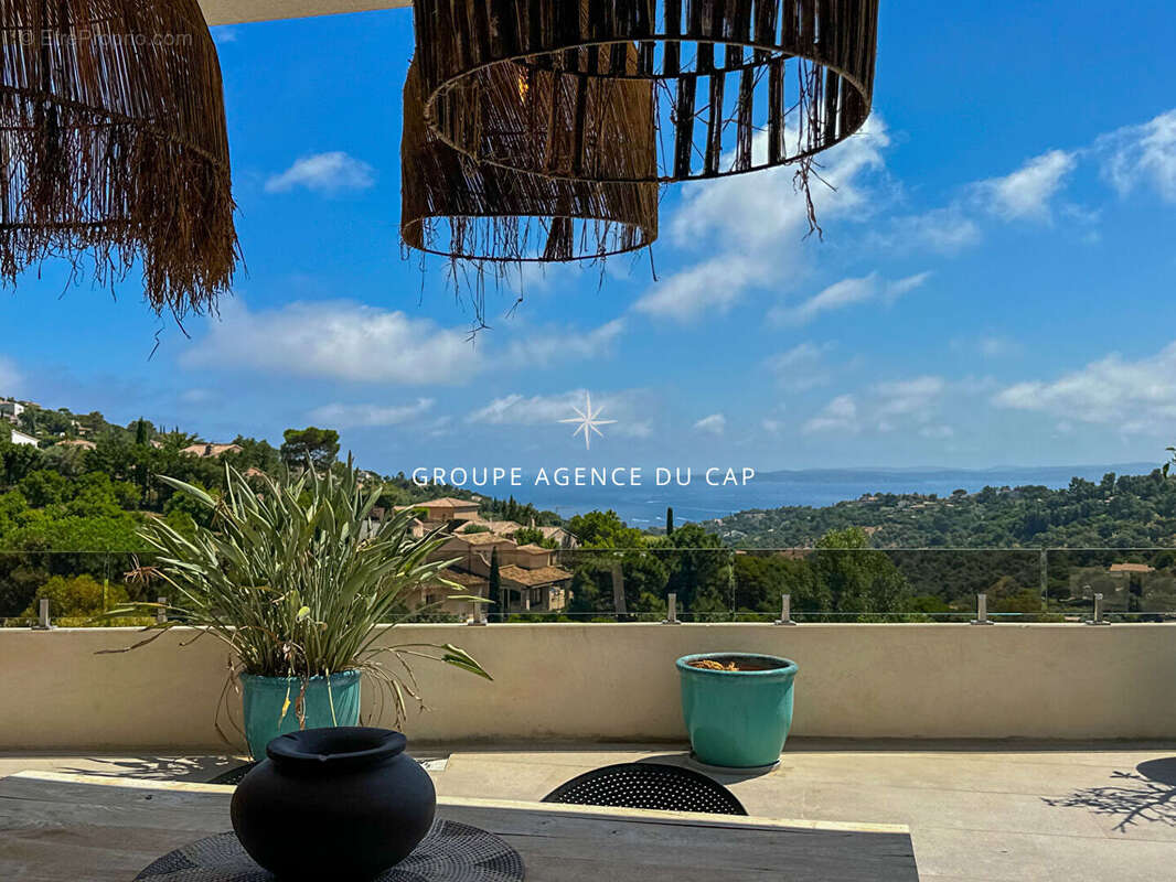 A vendre villa contemporaine vue mer piscine pool house chambres en suite les issambres - photo 16