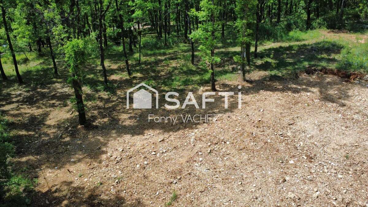 Terrain 2219 m² à Callian  - photo 2
