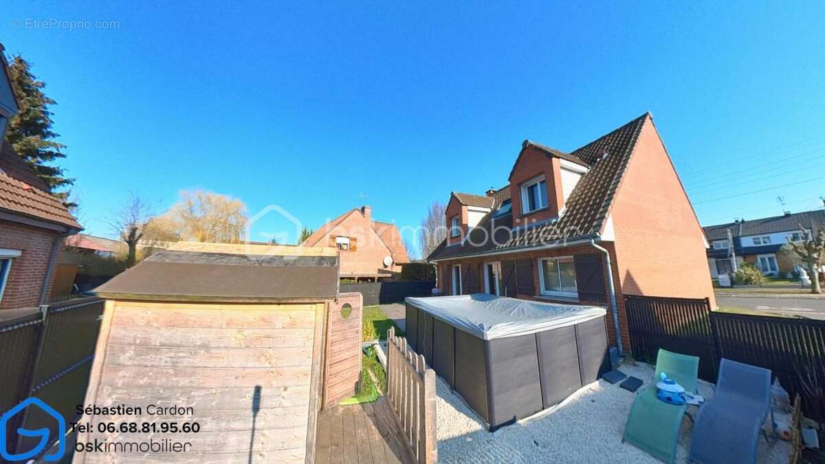 Maison à COURRIERES