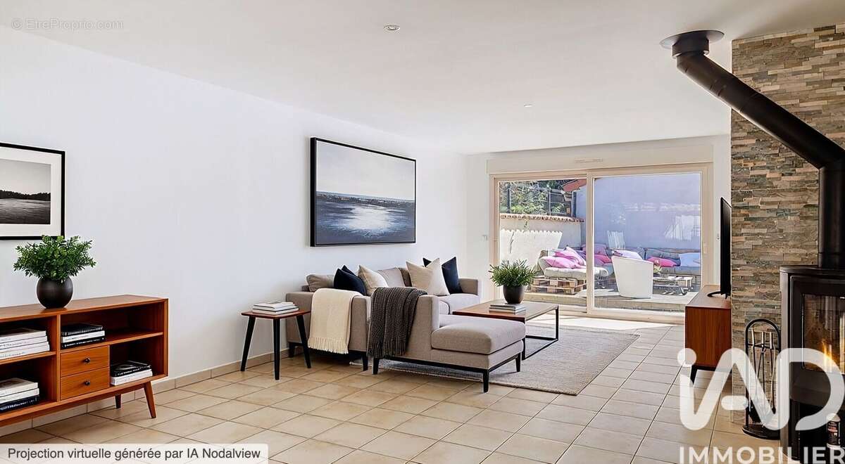 Photo 2 - Maison à MILLERY