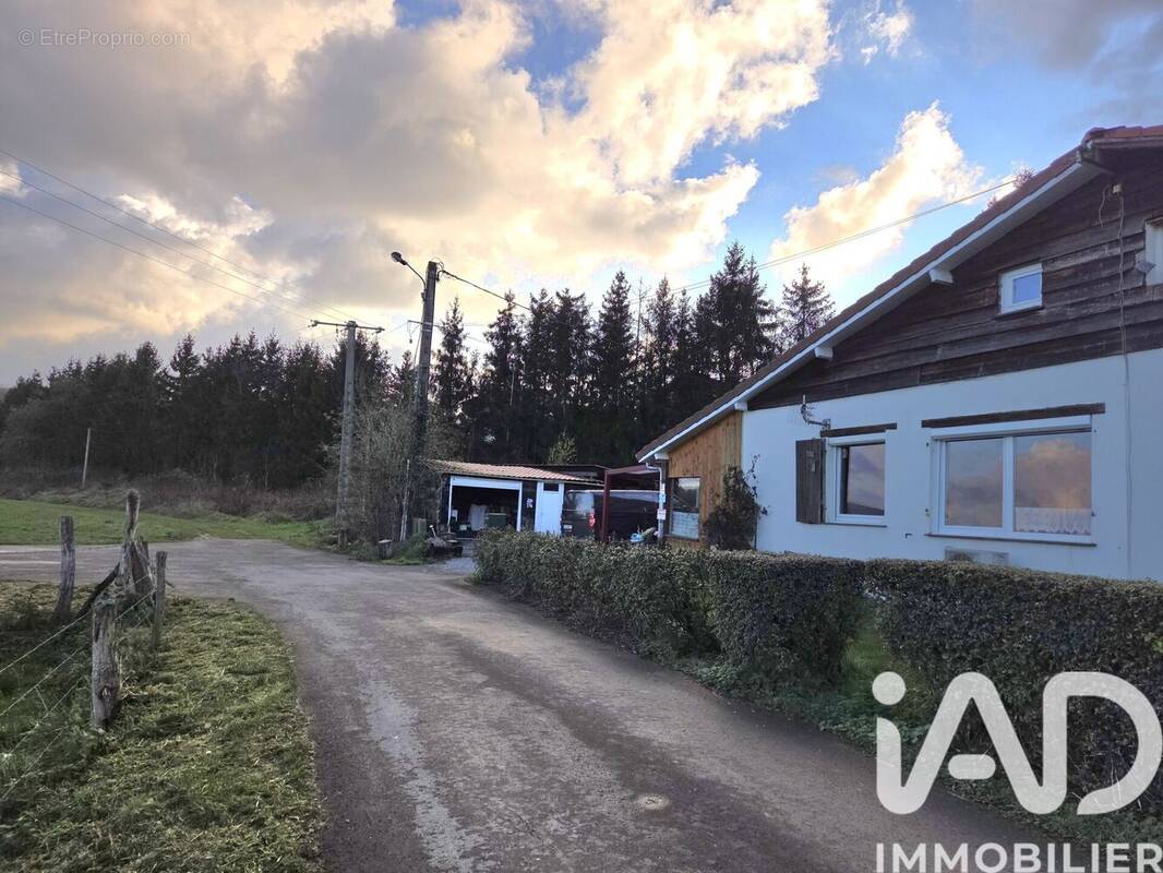 Photo 1 - Maison à BRIEULLES-SUR-MEUSE