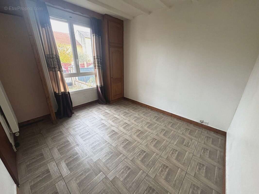 Maison à TREMBLAY-EN-FRANCE