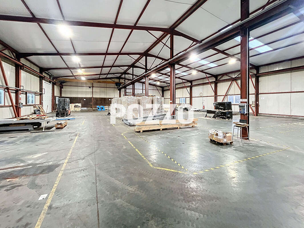 Commerce à SAINT-SEVER-CALVADOS