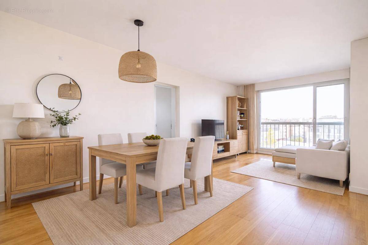 Appartement à PARIS-18E