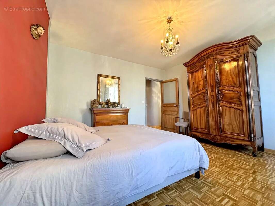 Appartement à MARSEILLE-6E