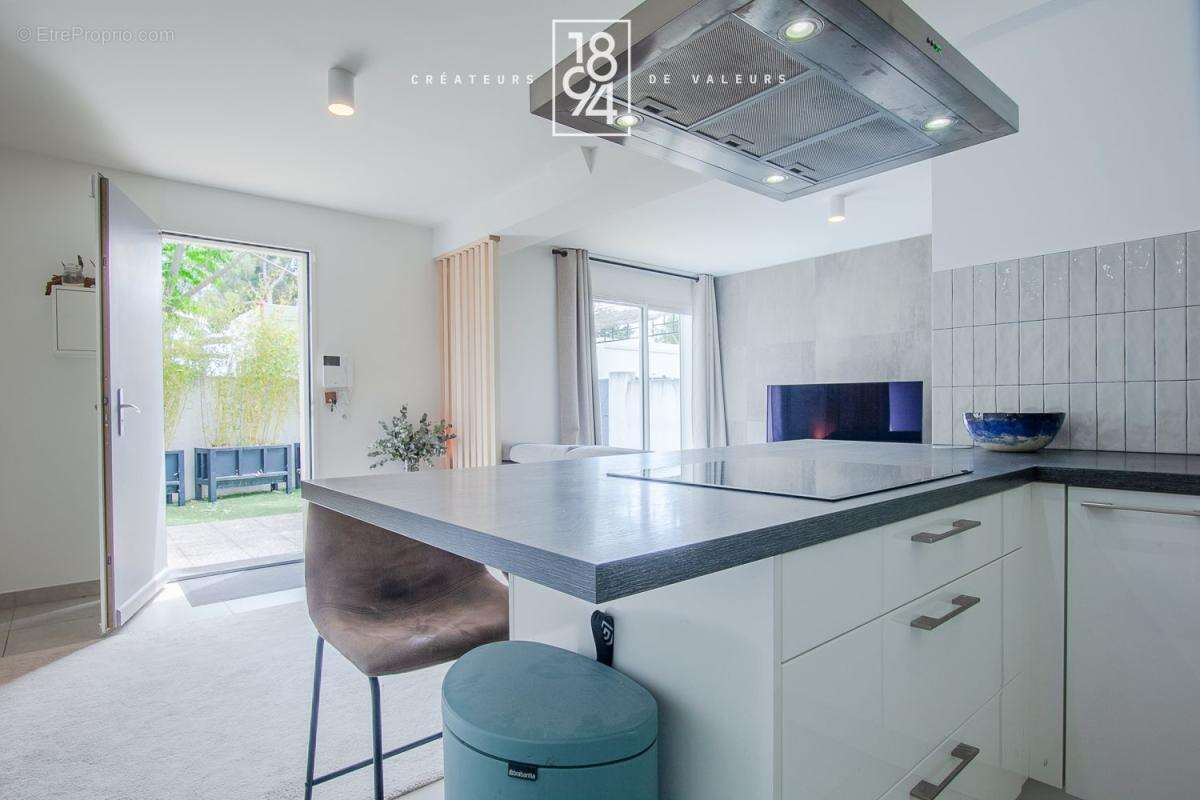 Appartement Rez de Jardin T3 à vendre Vitrolles (13127)  66 m² I Jardin I Garage - photo 6