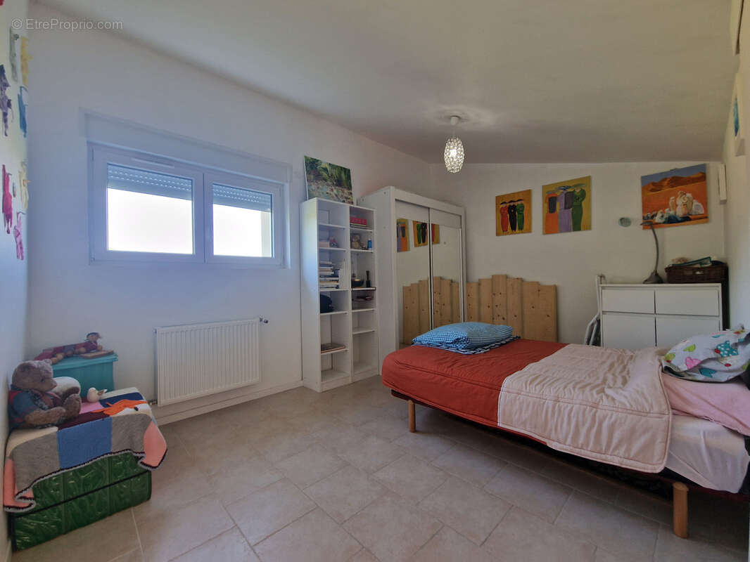 Maison à TUGERAS-SAINT-MAURICE