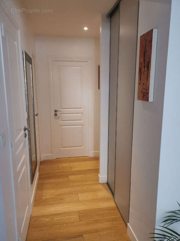 Appartement à CHILLY-MAZARIN