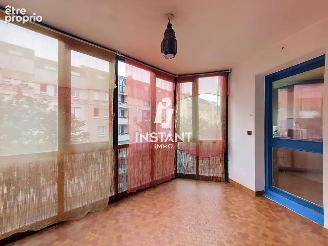 T5 104 m²- 4 chambres - 2 parkings - cave - photo 5