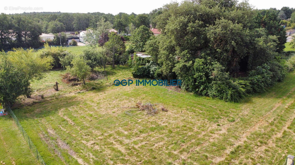 Terrain à CASTELNAU-D&#039;ESTRETEFONDS