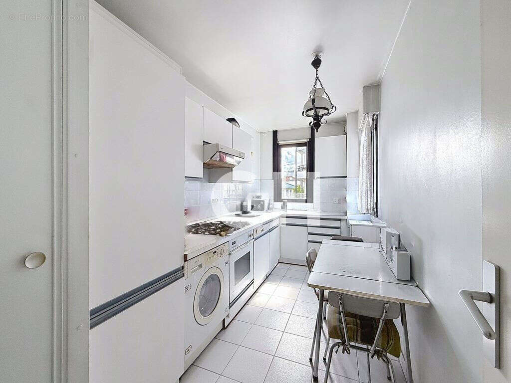 Appartement à PARIS-20E