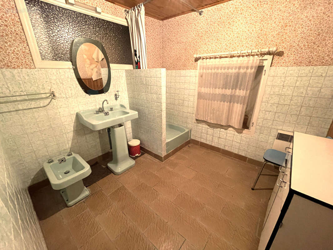 Maison à CHARBONNIERES-LES-VIEILLES