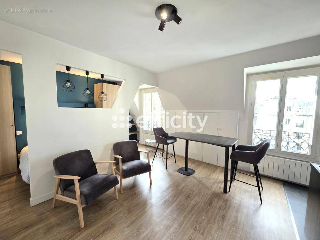 Appartement à NEUILLY-SUR-SEINE