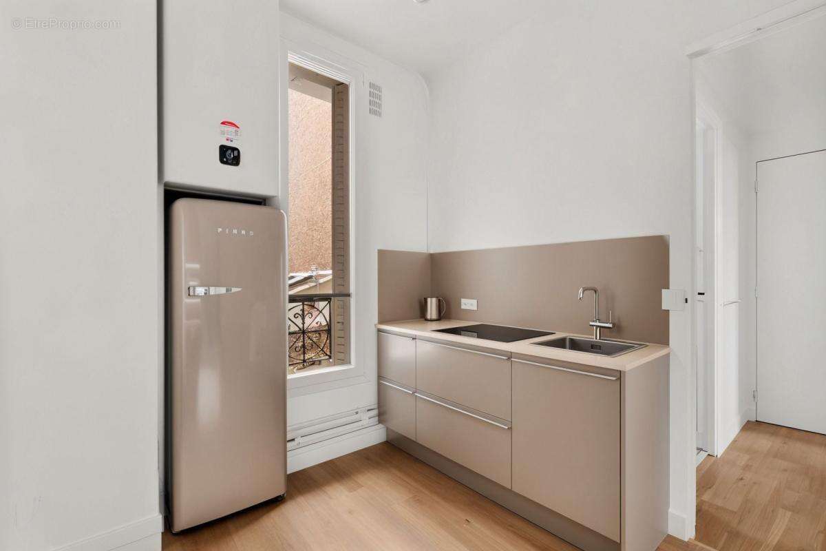 Appartement à COURBEVOIE