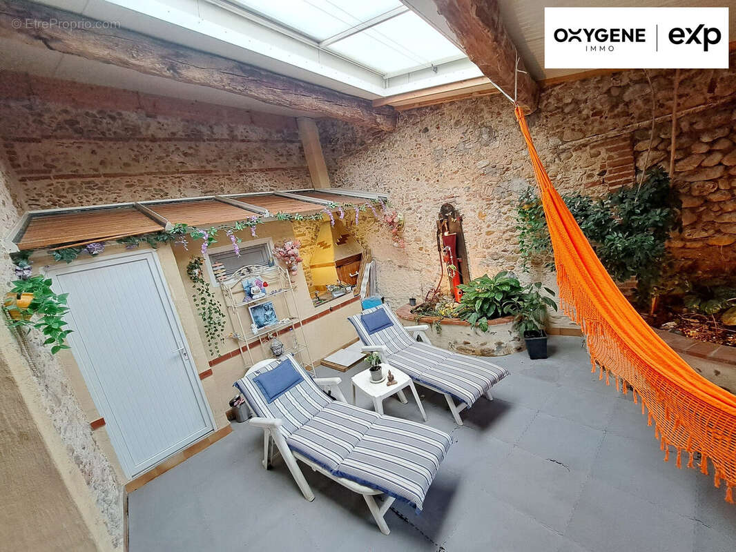 Maison à PEYRESTORTES