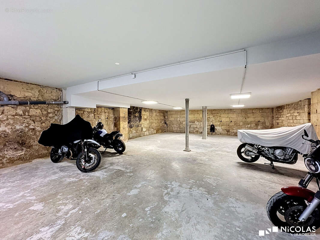 Parking à BORDEAUX