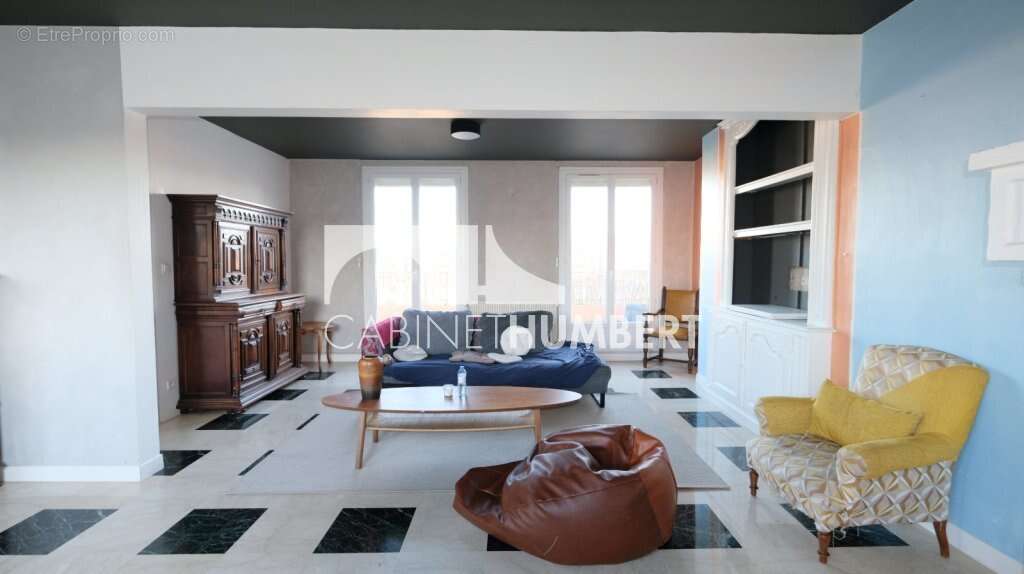 Appartement à SAINT-ETIENNE