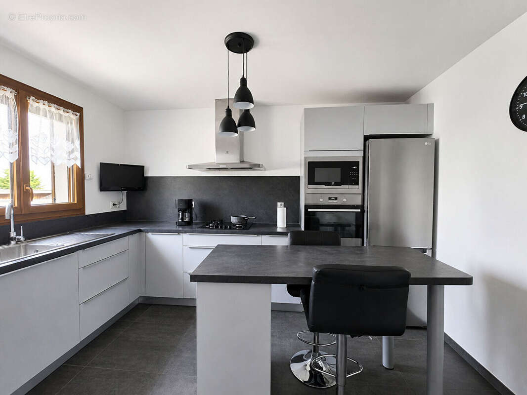 Maison 6 pièces a vendre - sainte geneviève des bois - photo 4