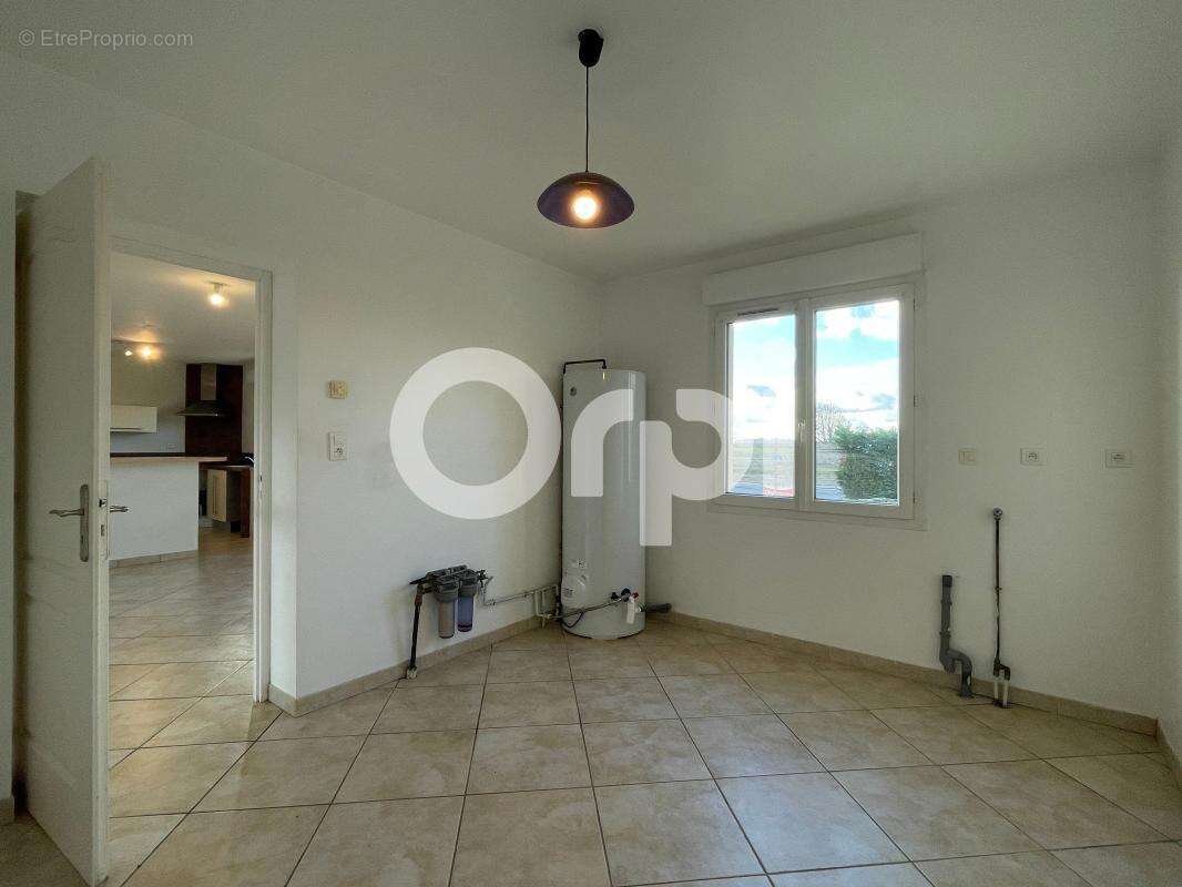 Maison à LA CROISILLE