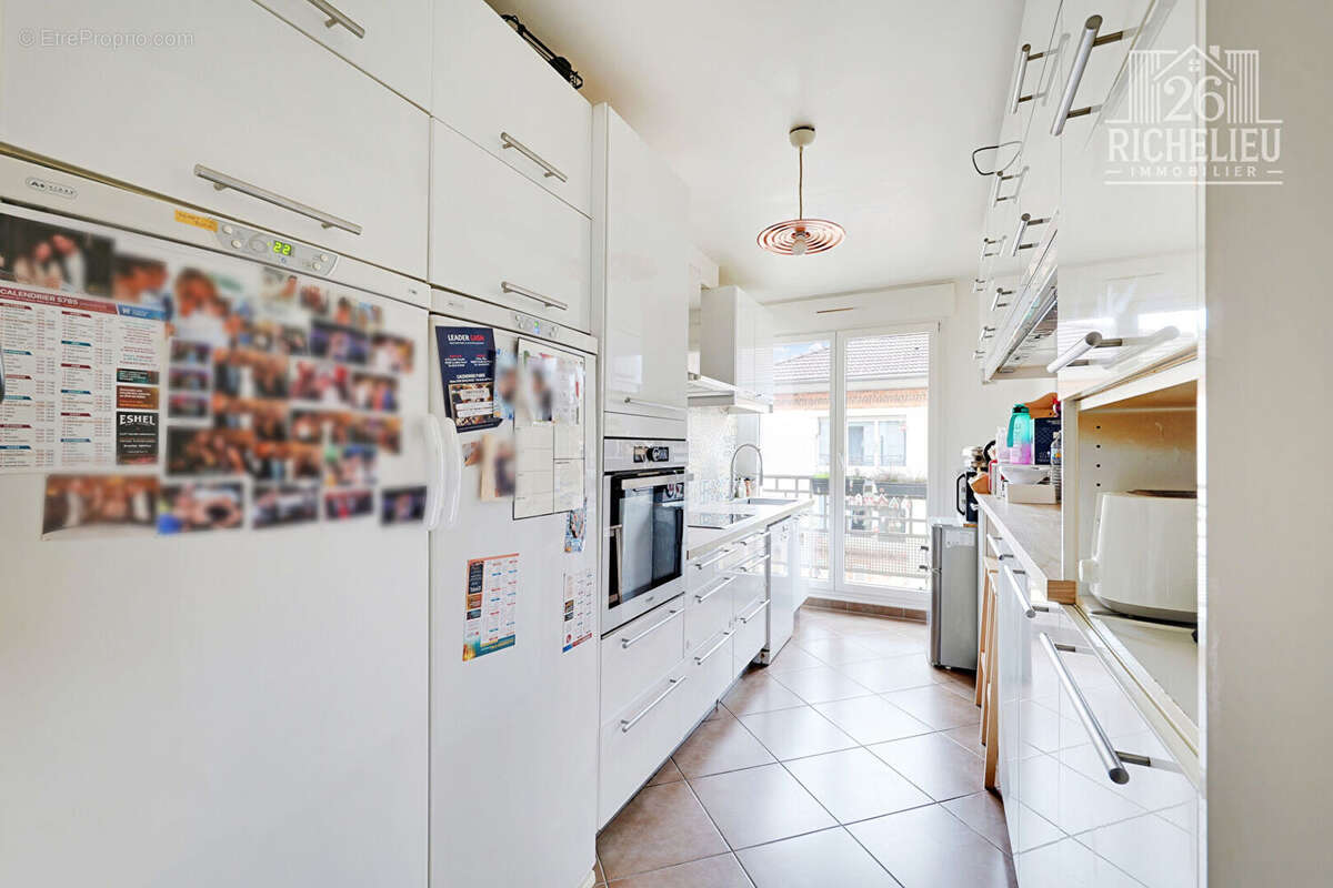 Appartement à LEVALLOIS-PERRET