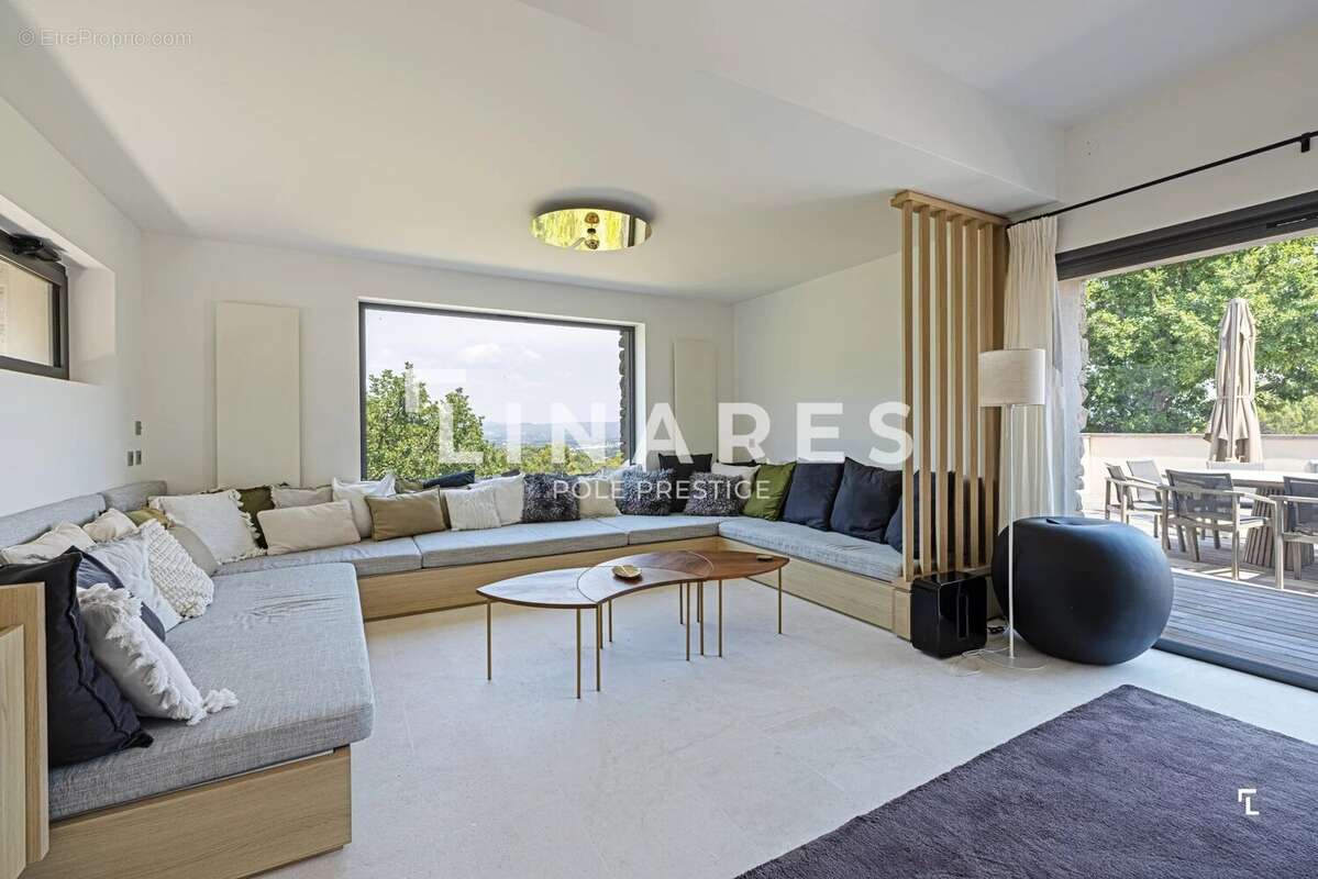 Domaine bellevue - mas de 459 m² - 13610 le puy sainte reparade - photo 9