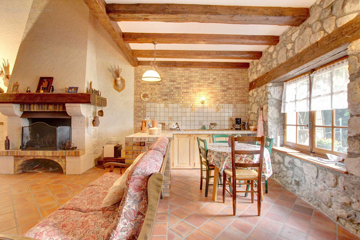 Maison à DOUCY-EN-BAUGES