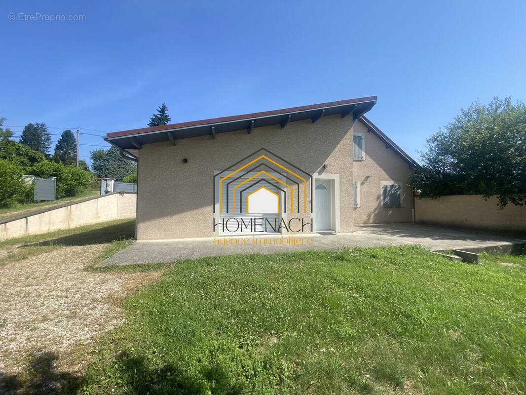 Maison à LA TOUR-DU-PIN