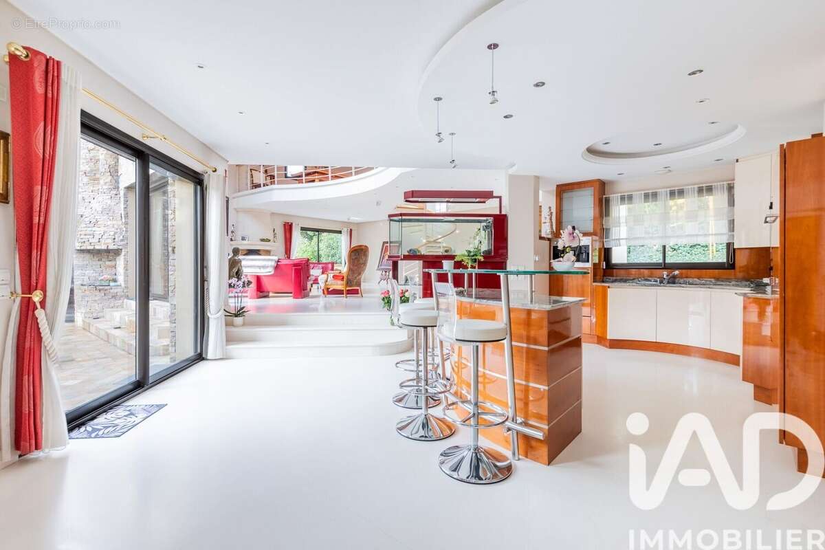 Photo 4 - Maison à VERRIERES-LE-BUISSON