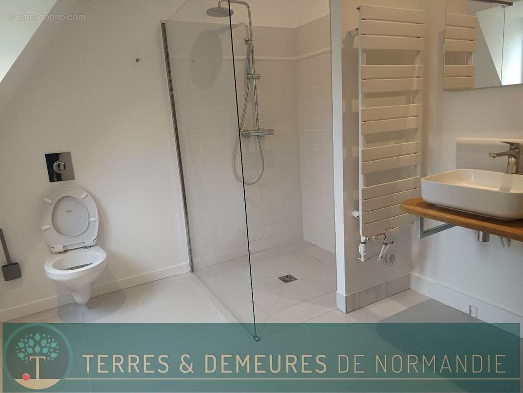 Maison à PONT-L'EVEQUE