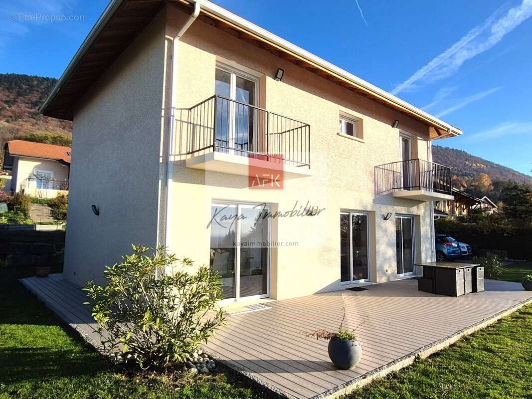 Maison à SAINT-CERGUES