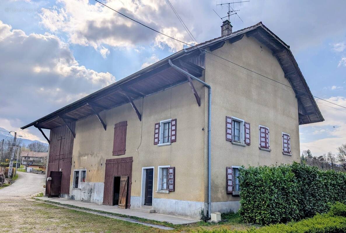 Maison à AMANCY