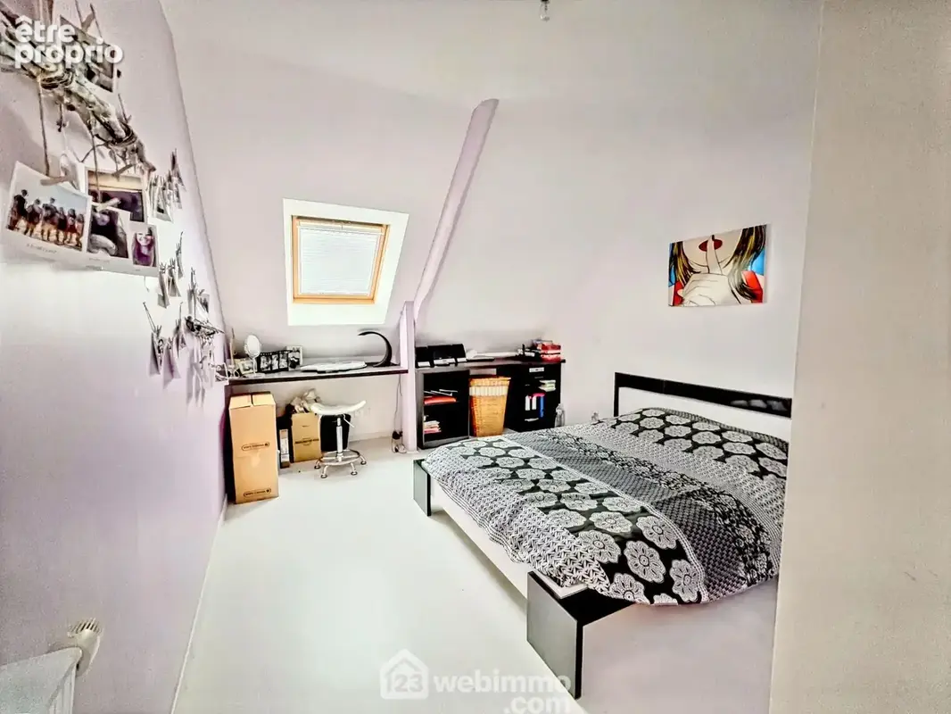Un espace cosy et lumineux sous les toits