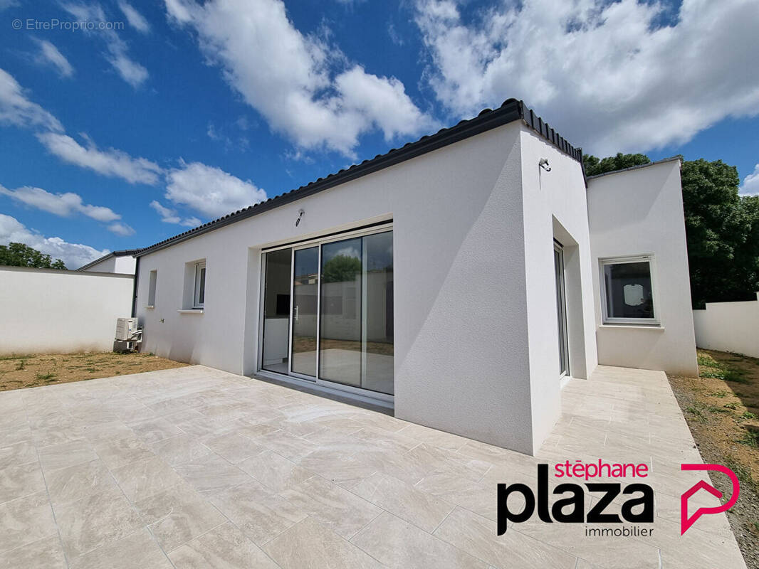 Maison à VAUX-SUR-MER