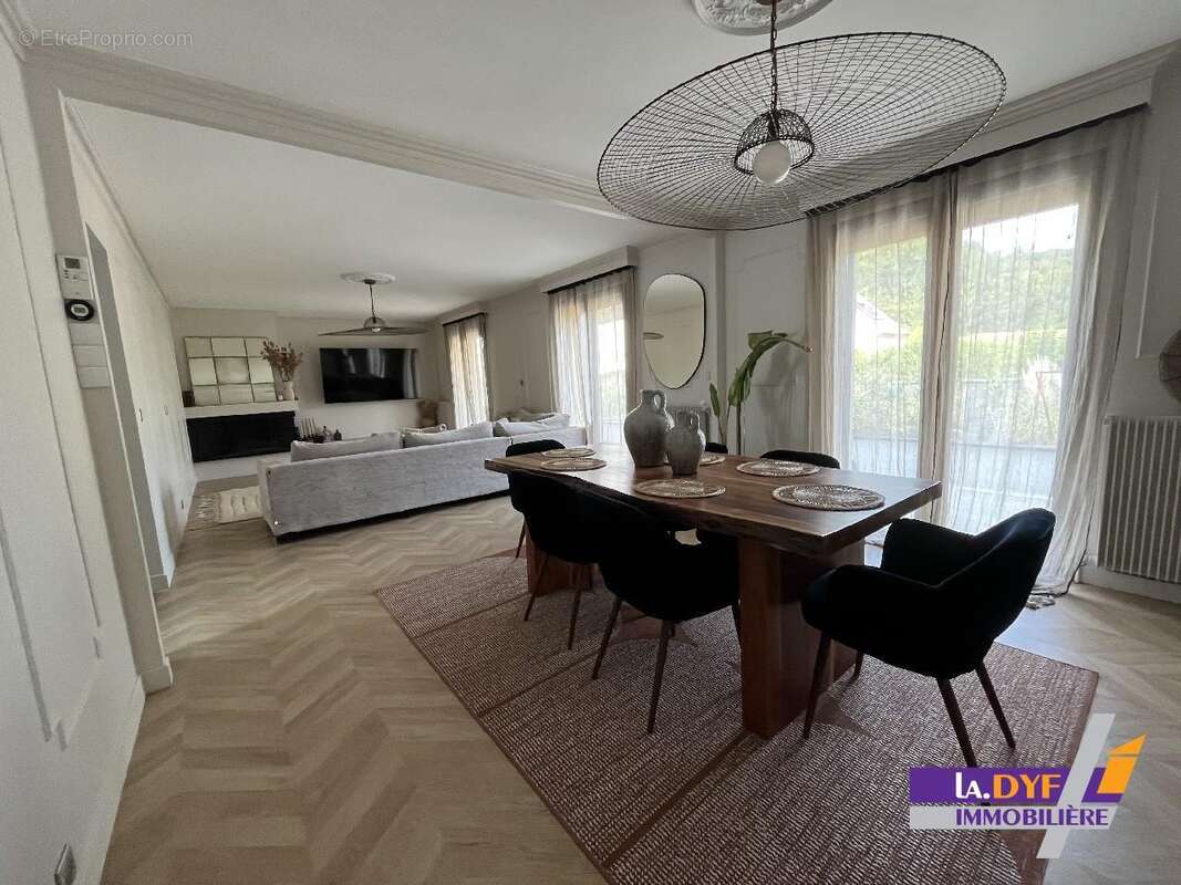 Maison 145 m² à Coubron  - photo 5
