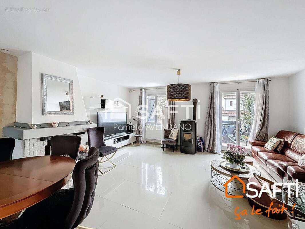 Maison 104 m² à Emerainville  - photo 4