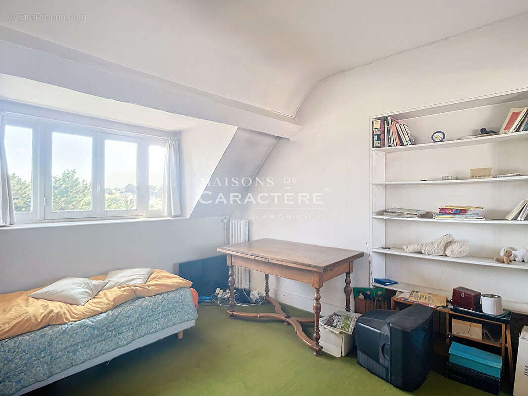 Maison à VERNEUIL-SUR-SEINE