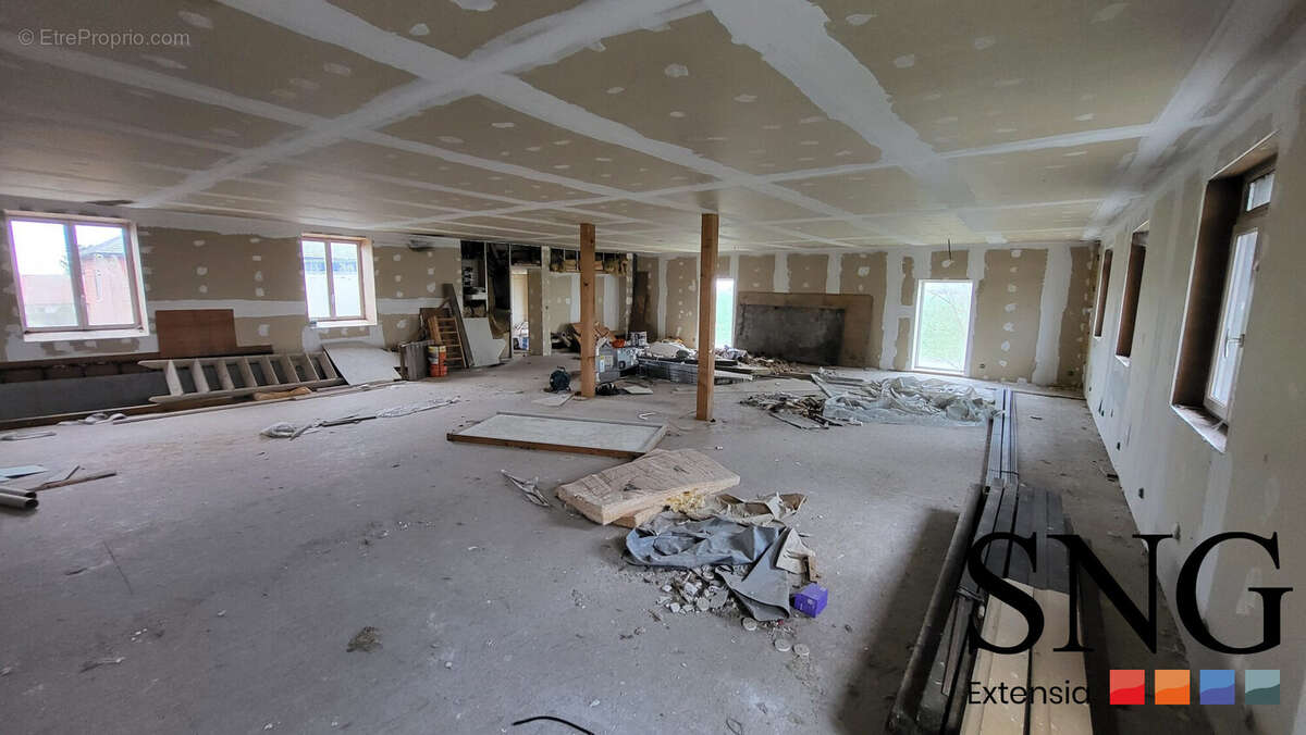 Commerce à TOURVILLE-SUR-ARQUES