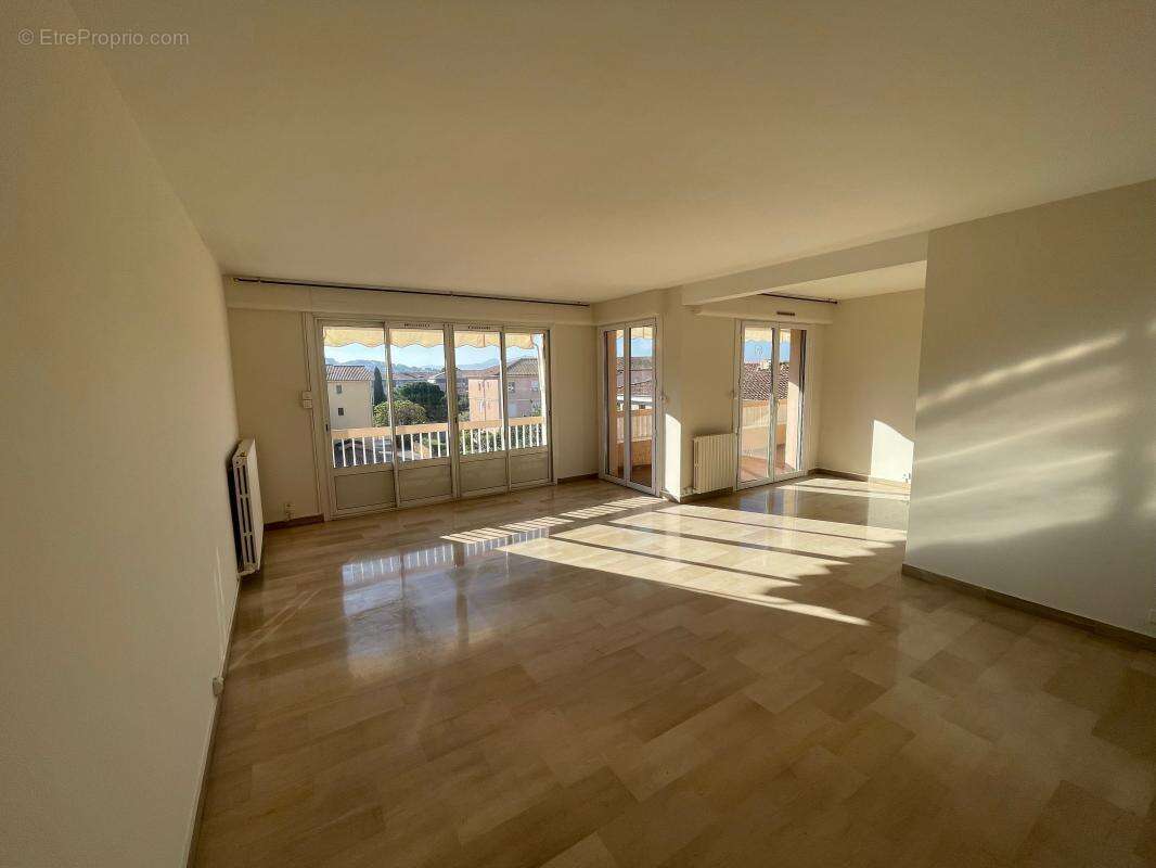 Appartement à SANARY-SUR-MER